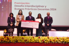 LA MAG. VIVIAN LANDÁZURI Y LA MAG. JENNIFER CARRASCO LOGRARON EL PRIMER PUESTO EN EL CONCURSO DISTINCIÓN EN LAS BUENAS PRÁCTICAS DOCENTES 2024