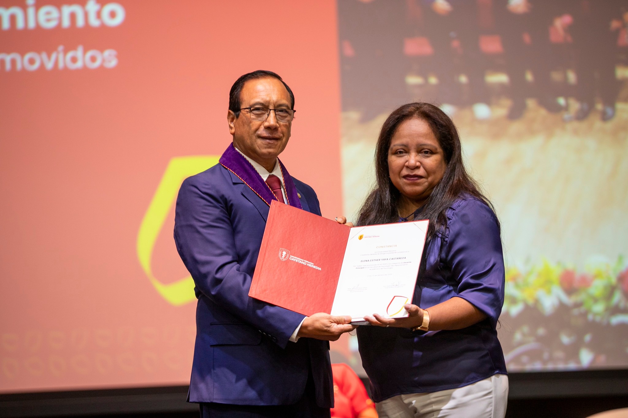 Magister Esther Yaya Castañeda, docente de psicología