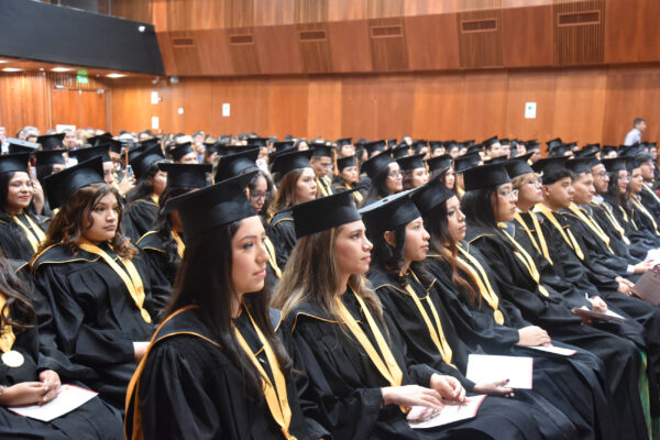 Egresado de psicología-16